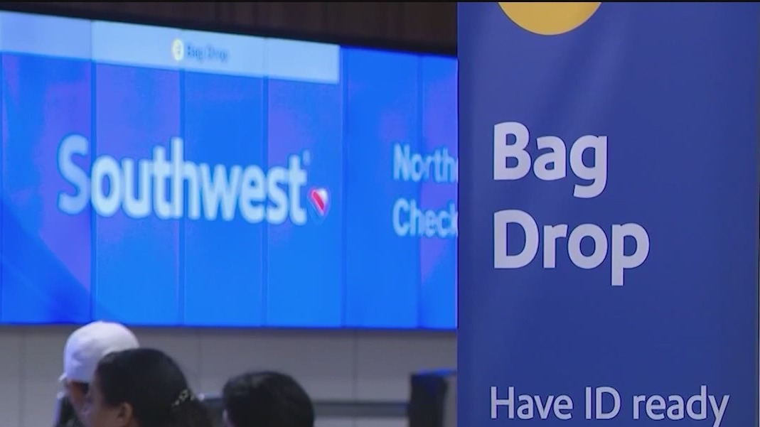Southwest Airlines paying up for late flights